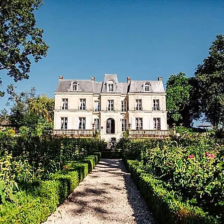 Chateau De Picheny 호텔 Montlevon