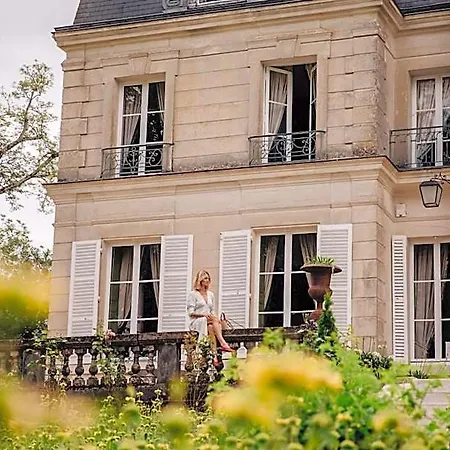 호텔 Chateau De Picheny 3*